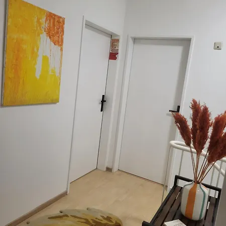 Einfamilienhaus Mit Zwei Separaten Zimmern In Spelle, Niedersachsen De 公寓