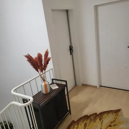 公寓 Einfamilienhaus Mit Zwei Separaten Zimmern In Spelle, Niedersachsen De