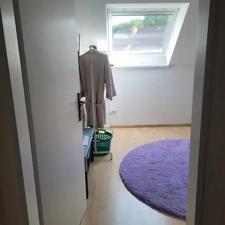 公寓 Einfamilienhaus Mit Zwei Separaten Zimmern In Spelle, Niedersachsen De *