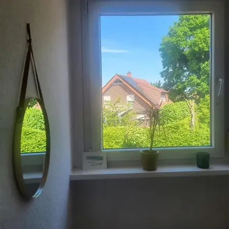 公寓 Einfamilienhaus Mit Zwei Separaten Zimmern In Spelle, Niedersachsen De *